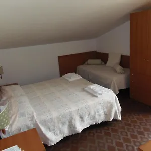 Italia 3*, Moneglia Italien